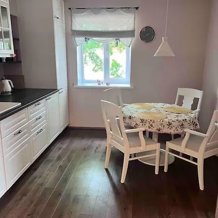 Appartement Hubane Kesklinna Kodu Eestiaegses Kivimajas